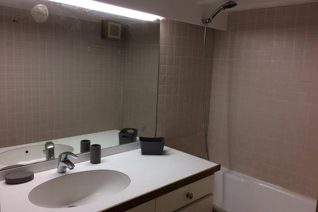 Appartement A 100 M Du Village De פורקרול מראה חיצוני תמונה